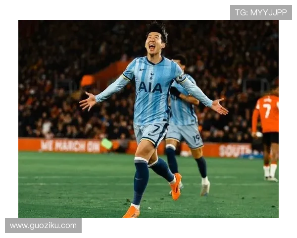 西蒙斯加盟热刺接过孙兴慜7号却17场未能破门引发热议